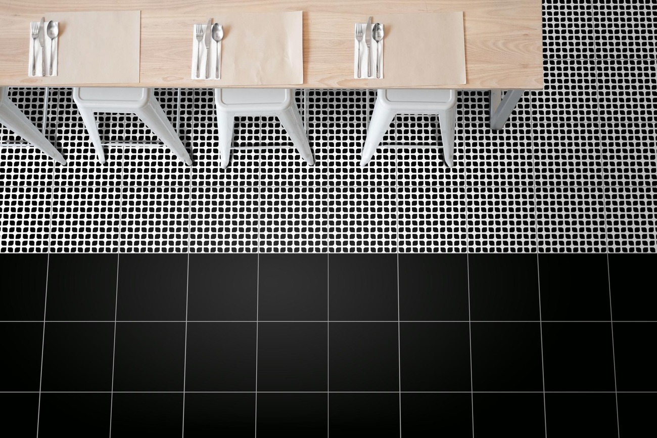 Byron Dining Floor
